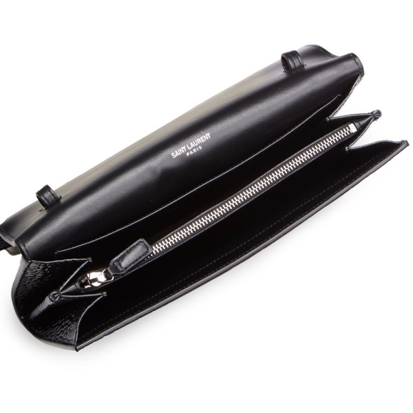 🔴SOLDDDD🔴 YSL Cassandra CrocEmbossed Leather Wallet-On-Strap - Picture 2 of 6